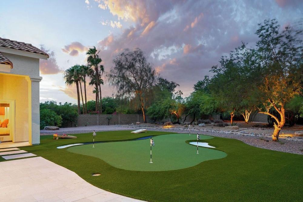 Scottsdale Paradise - Pool Putting Green on Huge lot w Mcdowell Mtn View 6 Beds Room