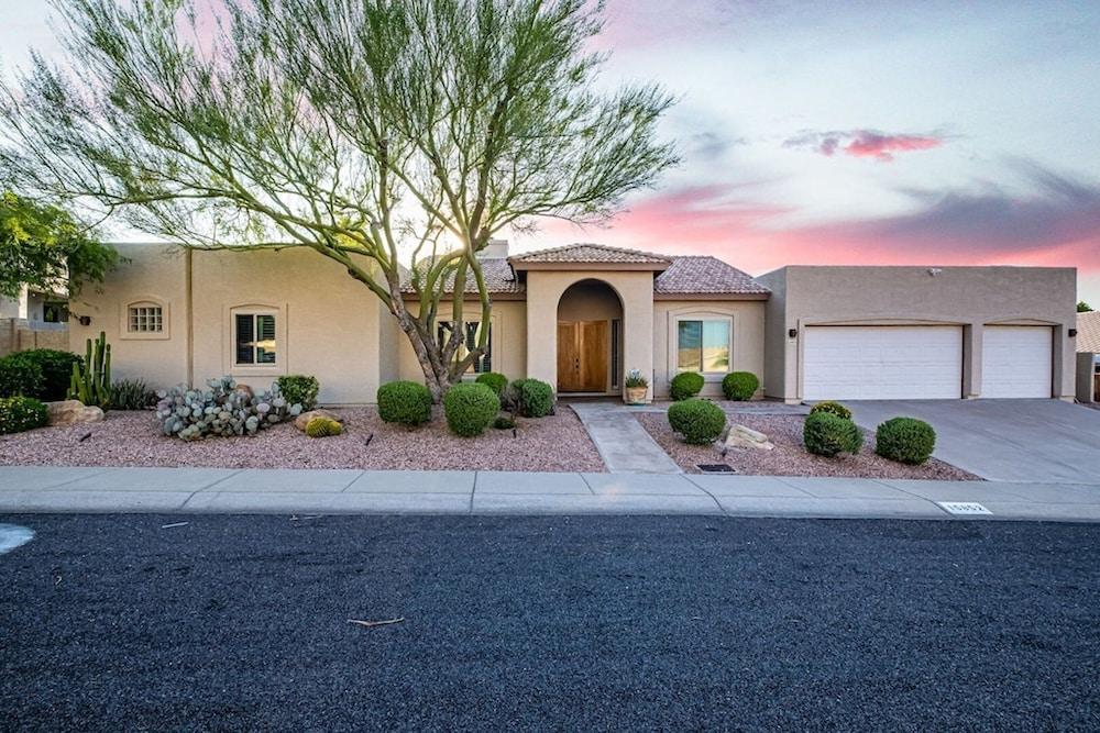 Luxury Lookout Canyon 5 Bdrm Stunner W/htd Pool! Exterior