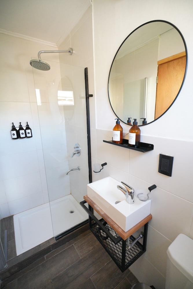 Güer Aike Tiny Houses Bathroom