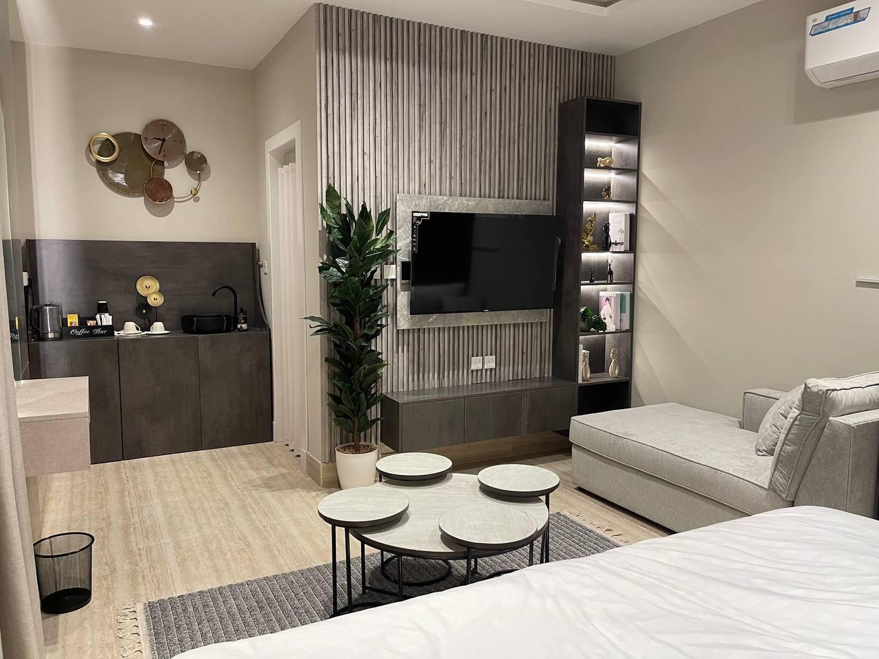 Comfy Studio with Comfortable and Simple Furniture | 5639 Bedroom