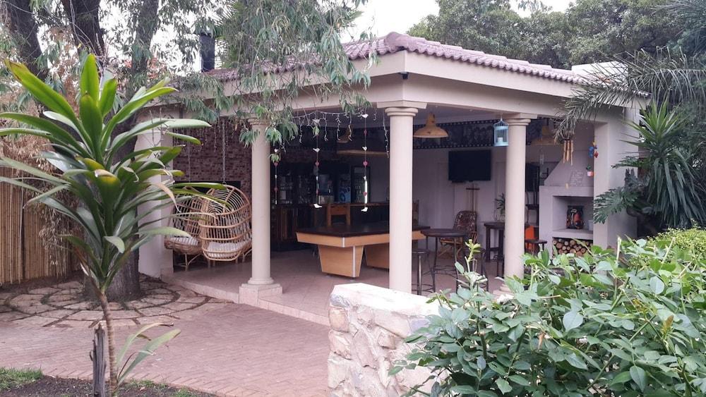 إيجل روك إكزكيوتيف جيست هاوس المنطقة الخارجية