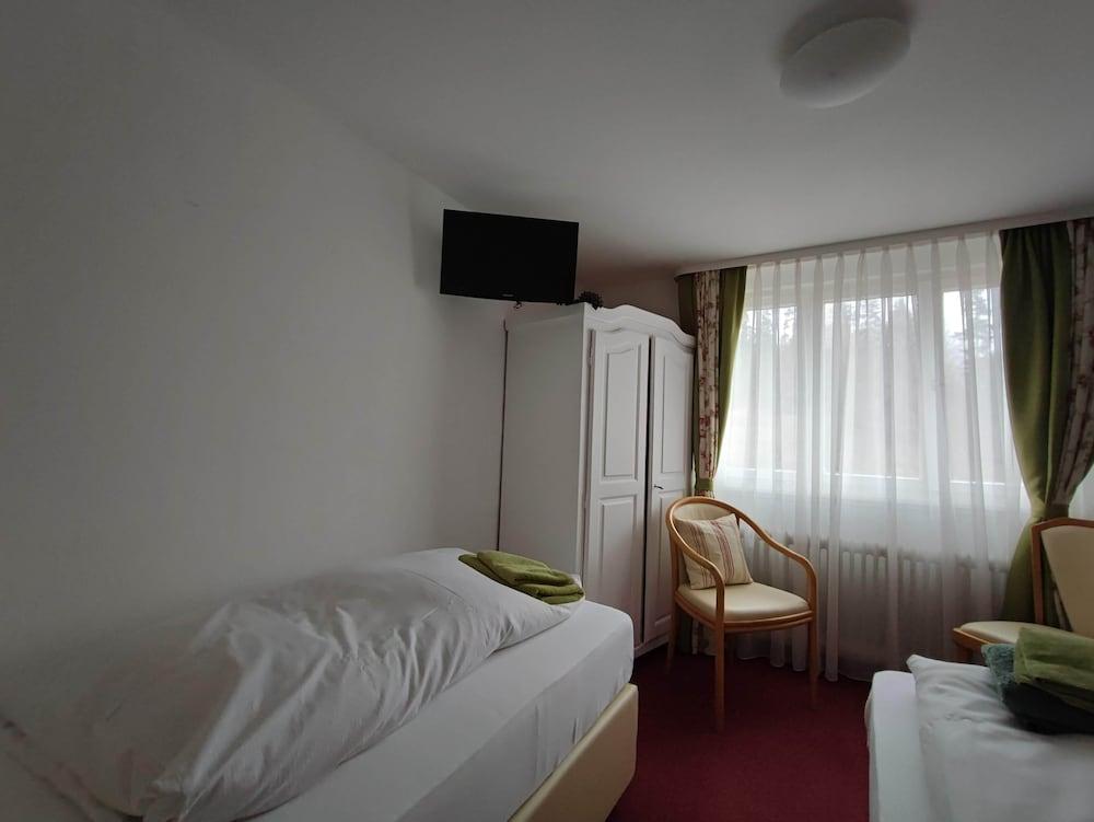 روم إن جويست روم - بينشن فوريل - د بل روم 01 غرفة