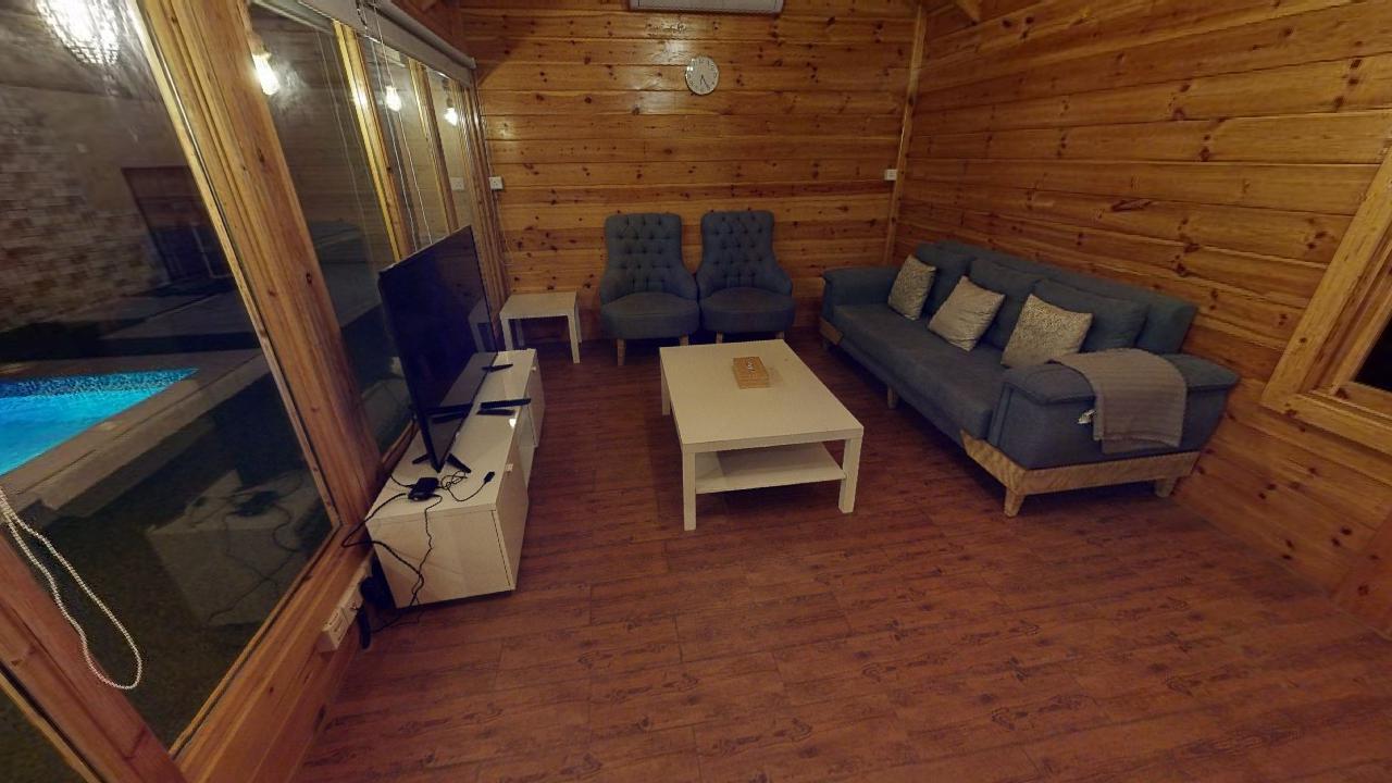 Elegant Chalet with Pool | 1535