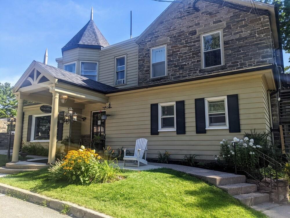 Inn at the Falls Featured Image