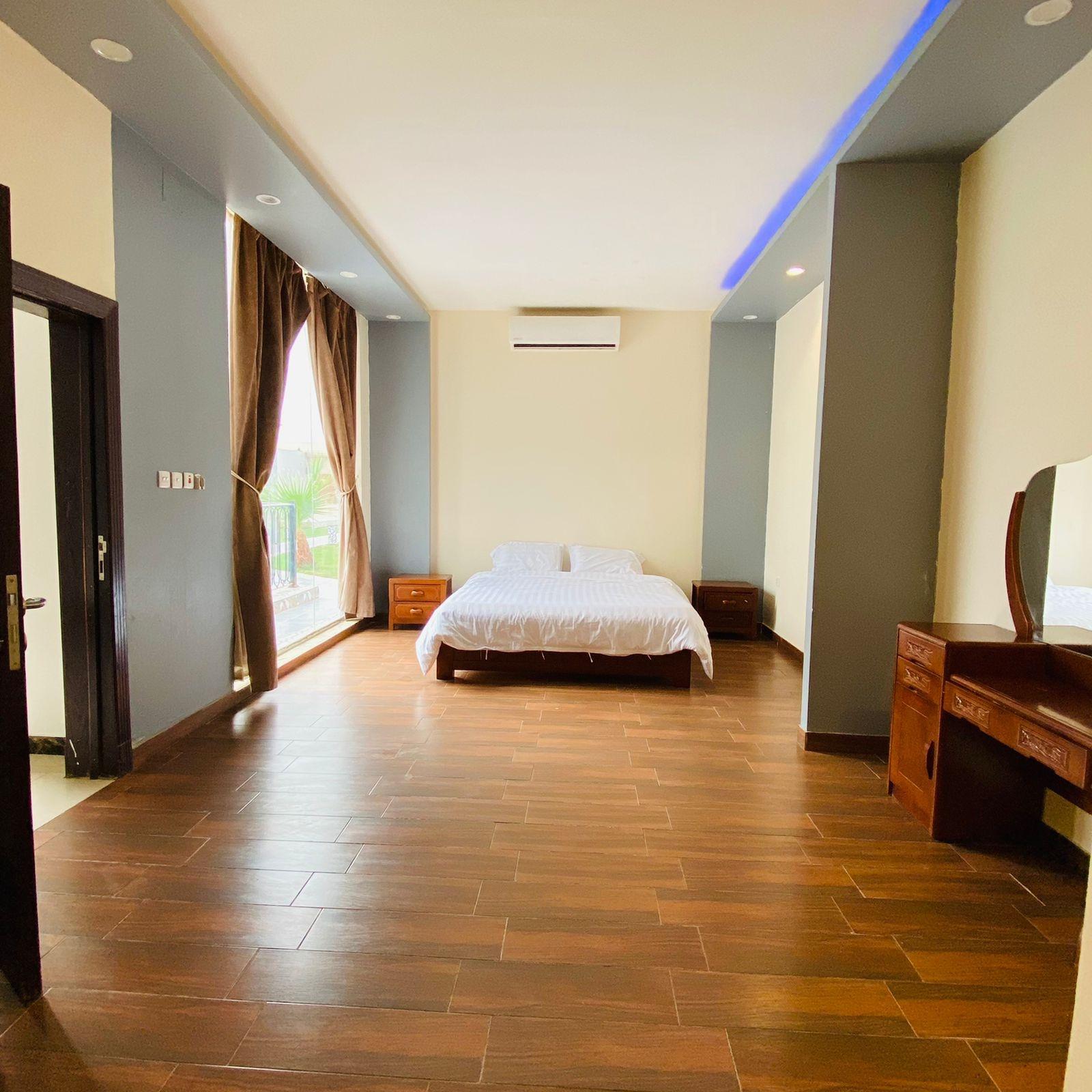 Attractive Chalet with Comfortable and Simple Furniture | 3629 Room