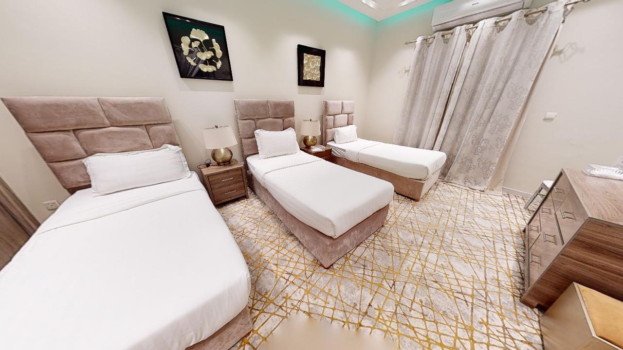 Comfy Chalet with Pool | 1159 Bedroom