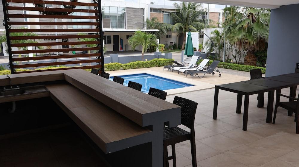 هاوس إن برايفت ألتوس 1