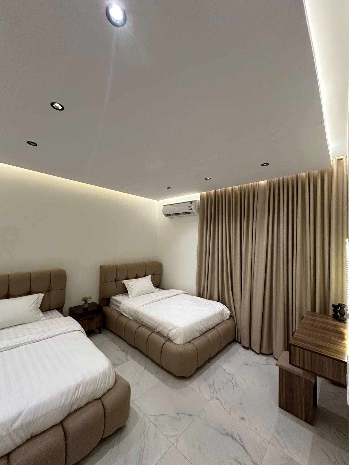 Modern Apartment with Self Check-in | 5734 Bedroom