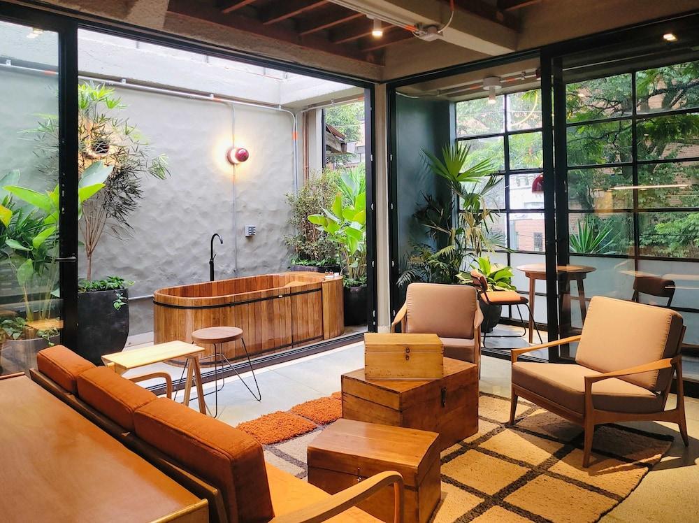 w Amazing Duplex w Perfect Deco in Poblado Room