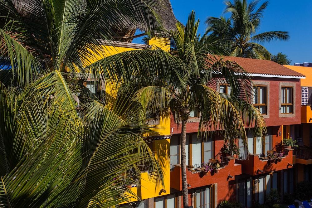 Casa Lotería -Pueblito Sayulita- Colorful, Family and Relax Experience with Private Parking and Pool Aerial View