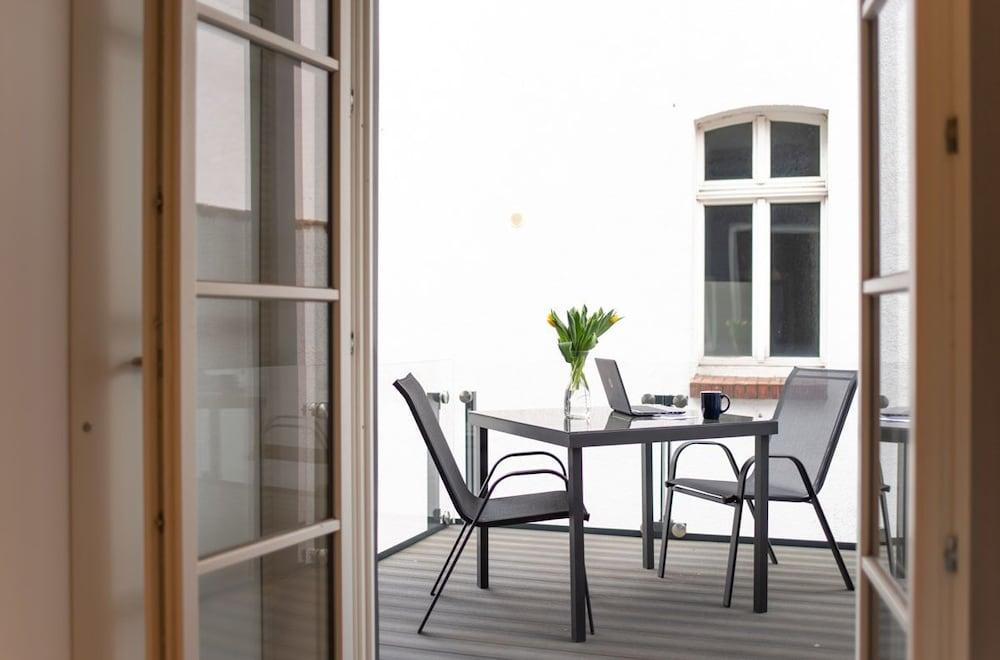 كارل 22 سيتي أبارتمنتس