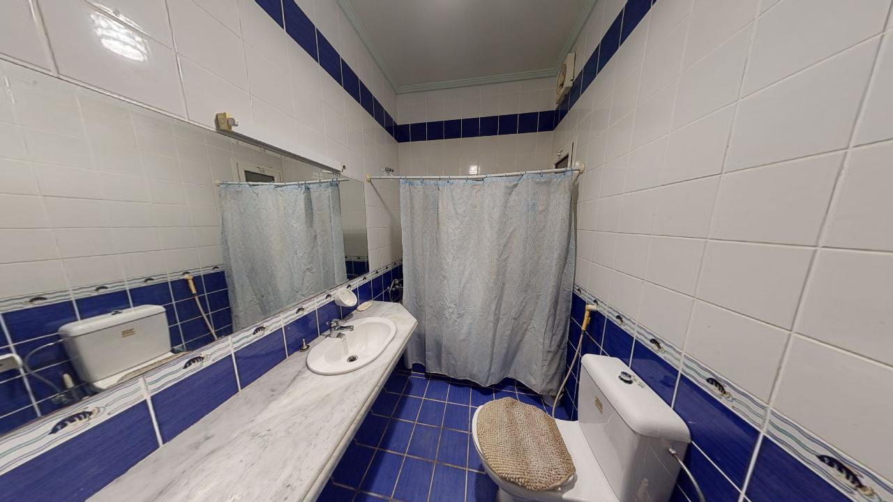 Attractive Chalet with Comfortable and Simple Furniture | 1280 Bathroom