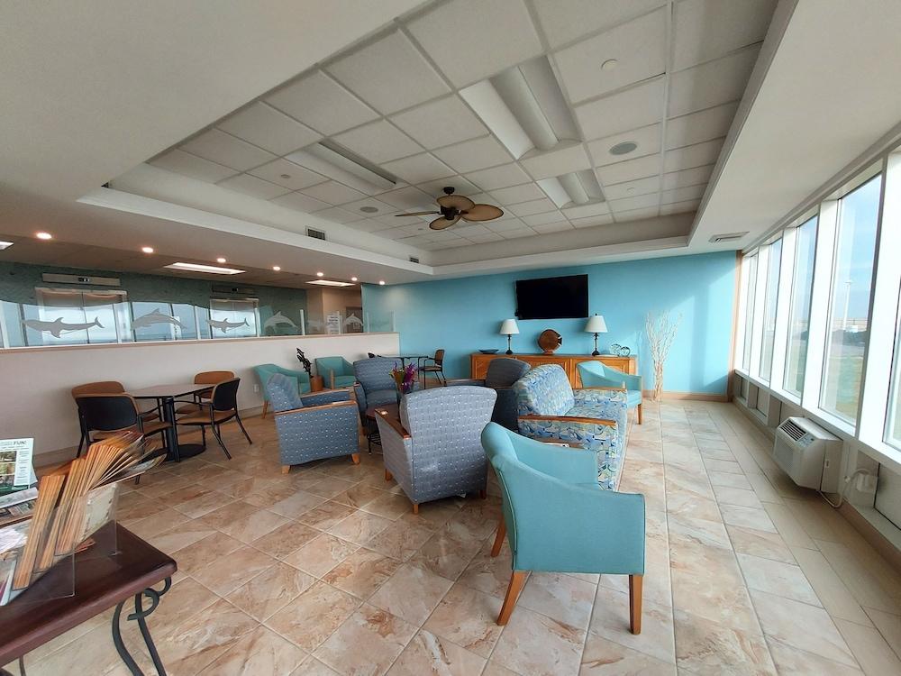 Dolphin Run Oceanfront Suites Virginia Beach Lobby