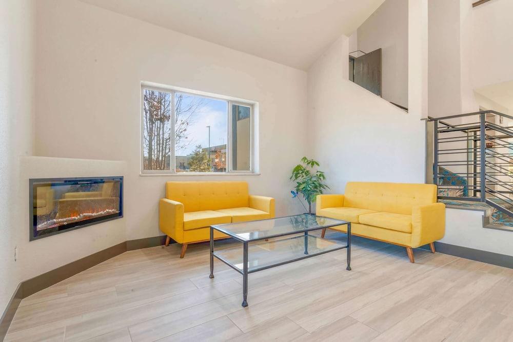 دايز إن باي ويندام ثورنتن الردهة