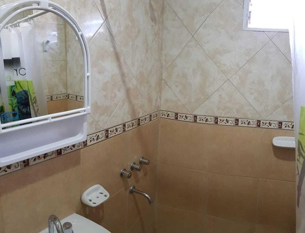 Temporarios Chaco Bathroom