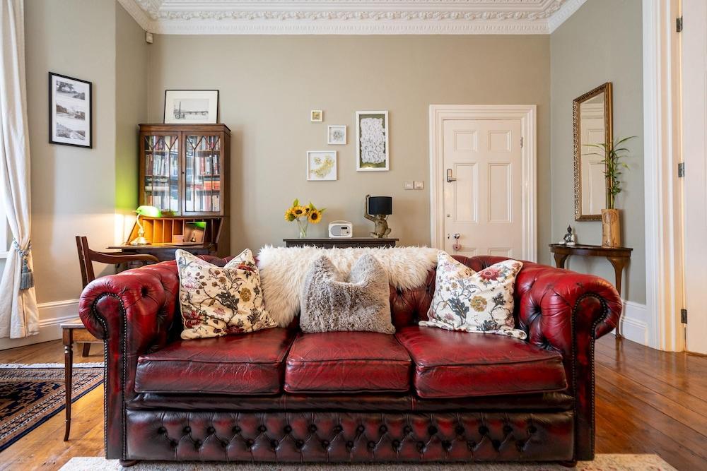 The Regency Studio 82cathedral Room