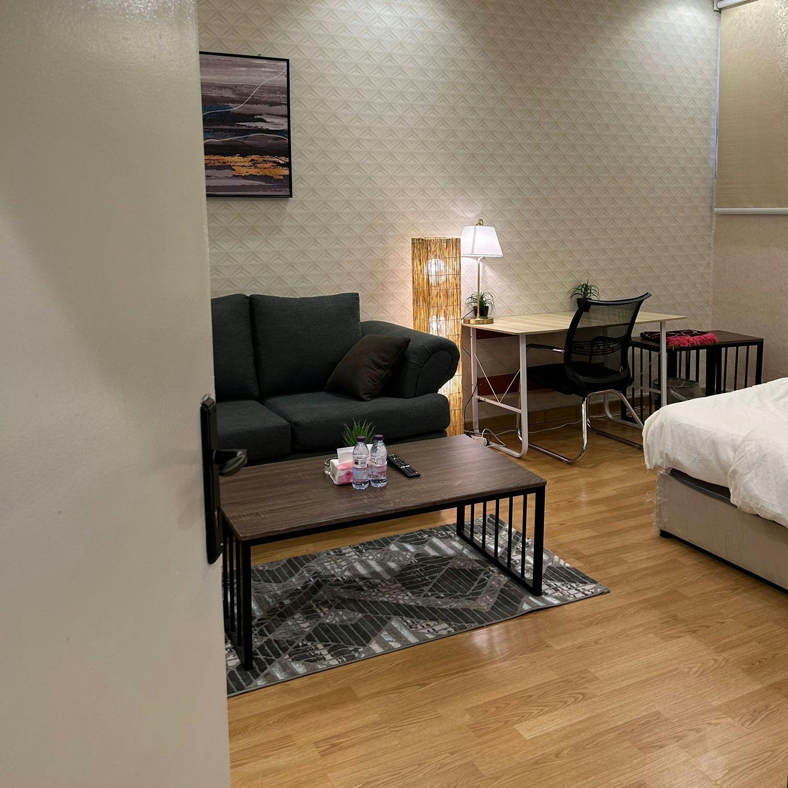 Amazing Studio with Comfortable and Simple Furniture | 4829 Room