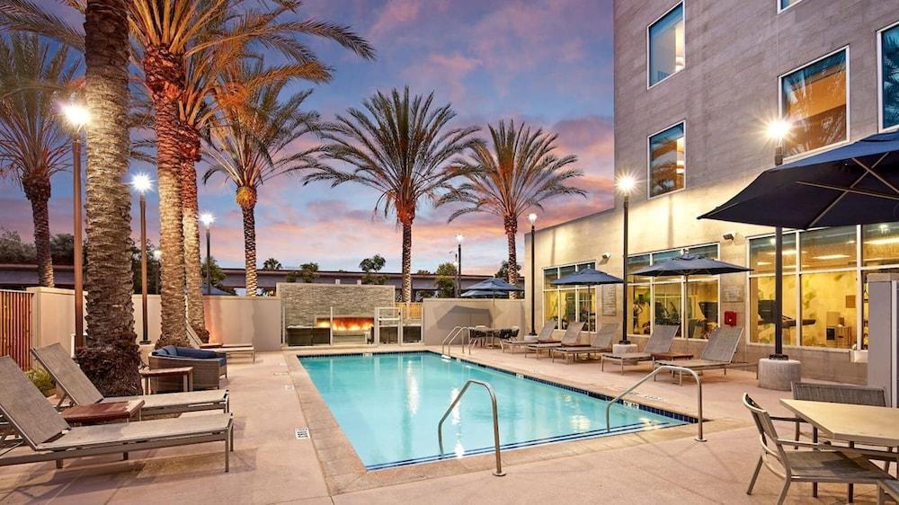 Hyatt Place LAX El Segundo Exterior