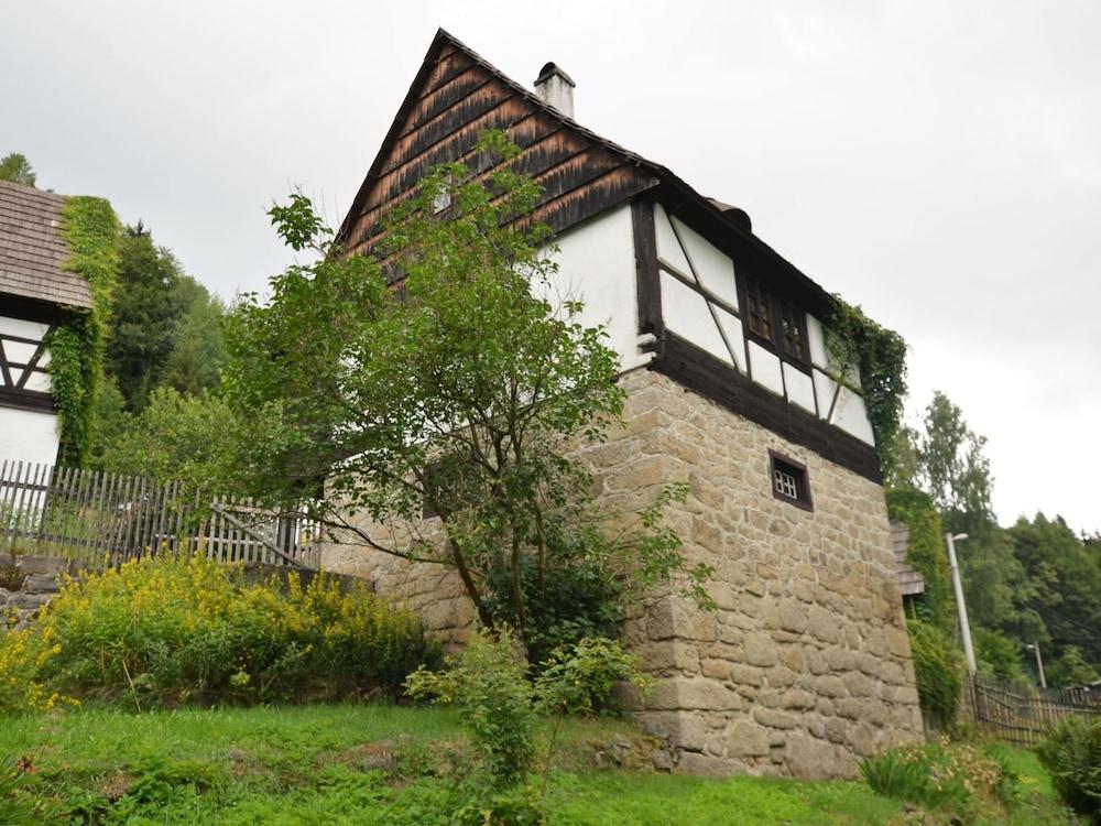 Holiday Home in Nejdek in West-bohemia With Garden Exterior