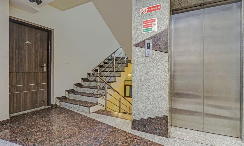 Treebo Mohit Regency Lobby