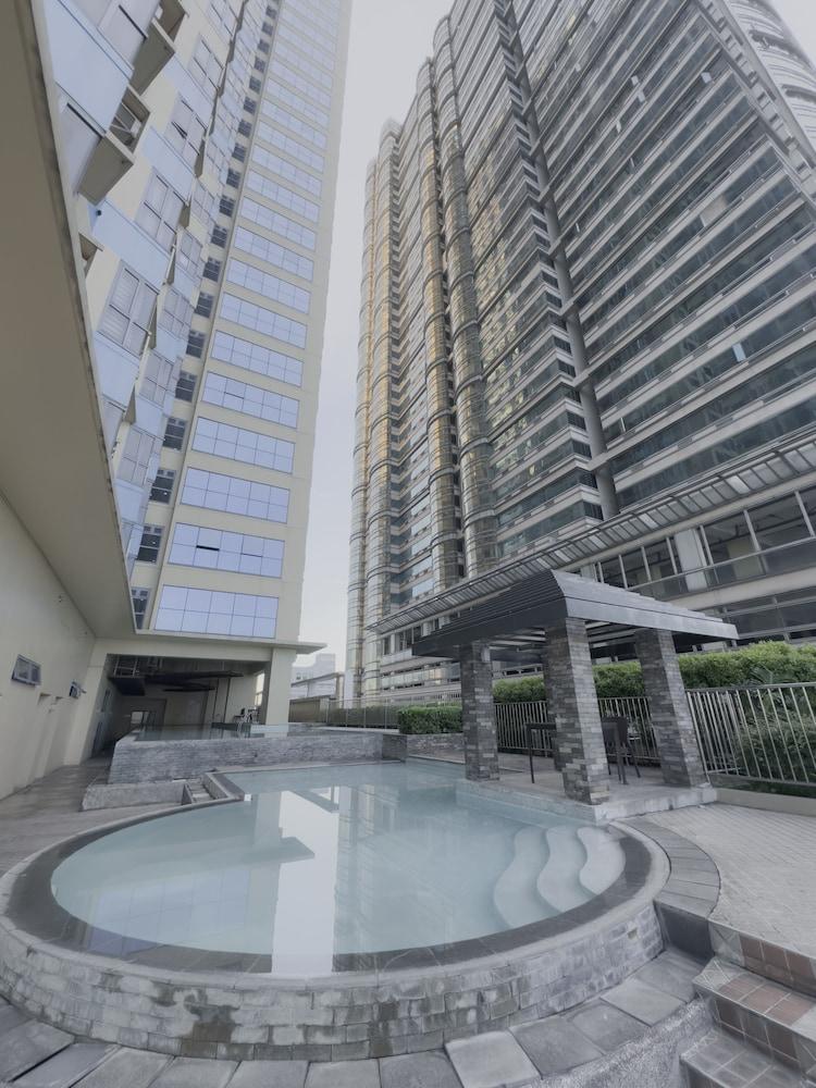 Roxas Blvd Ermita Studio US Embassy Mla Waterslide