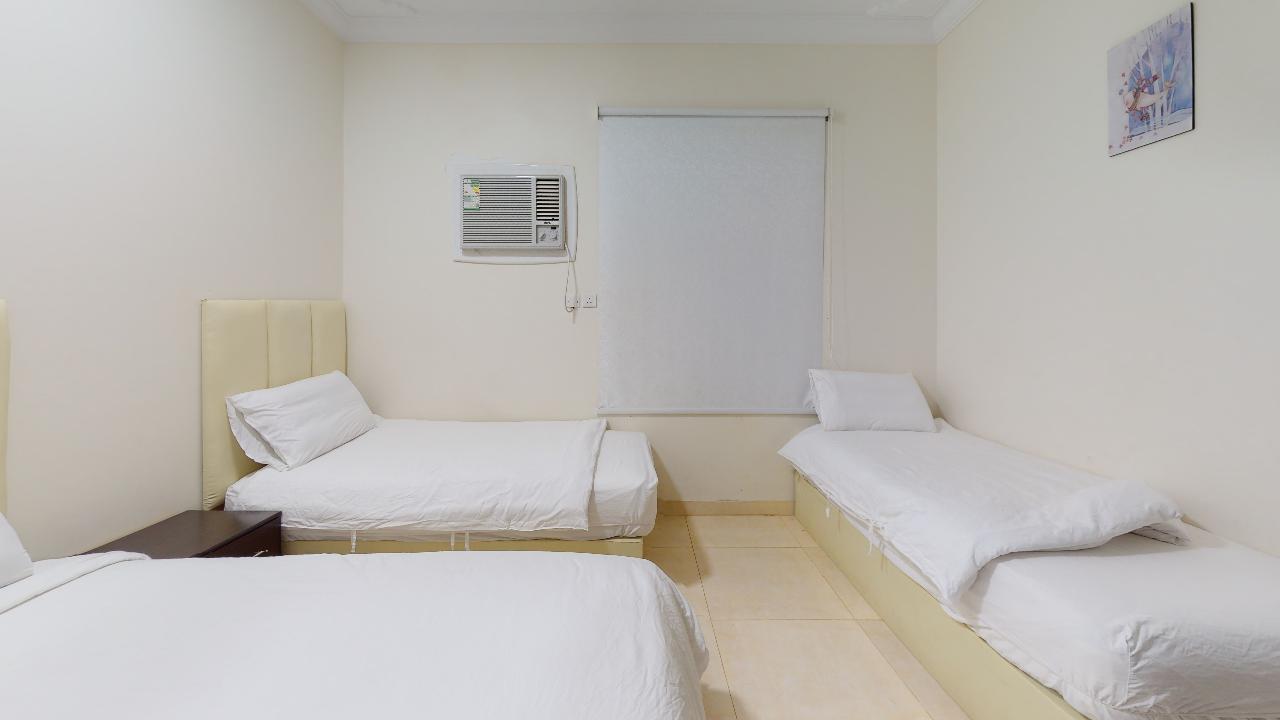 Attractive Apartment with Comfortable and Simple Furniture | 1983 Bedroom