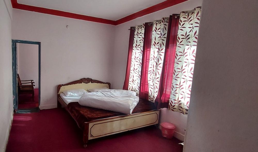 Hotel Shankar Shree Room