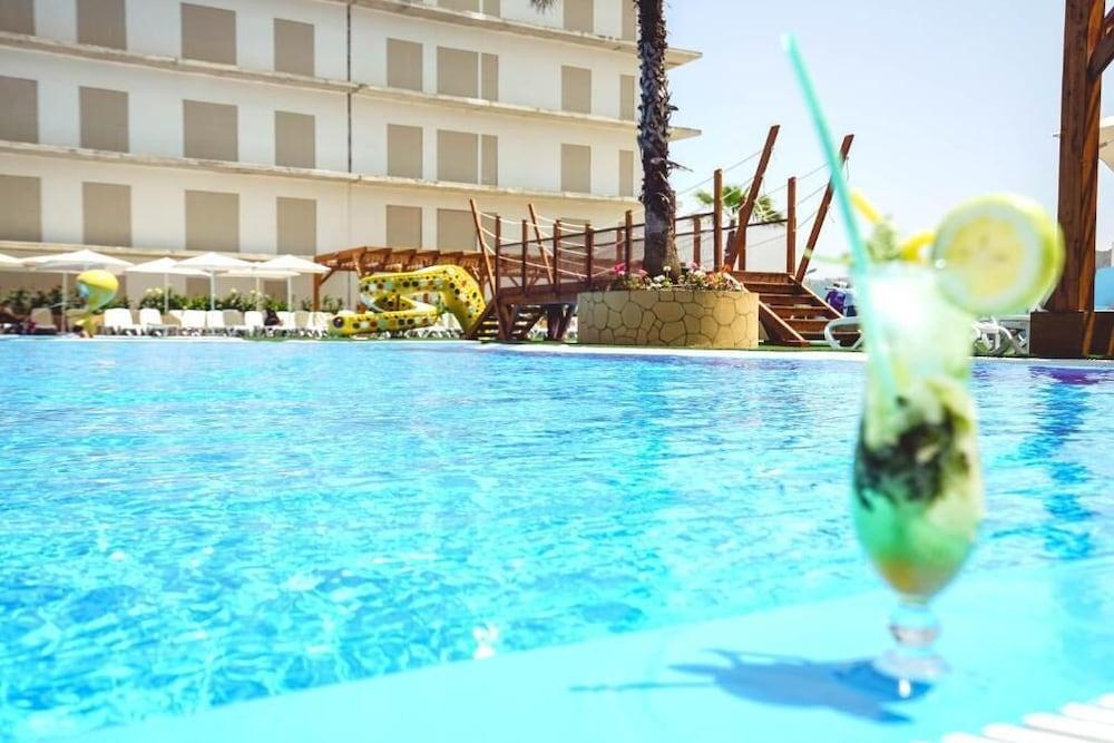 Az Hotel Le Zephyr Mostaganem Waterslide