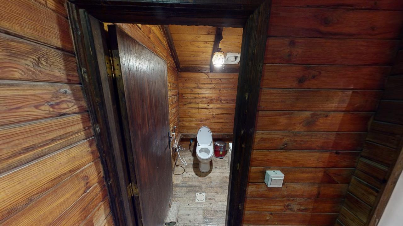 Comfy Chalet with Pool | 578 Bathroom