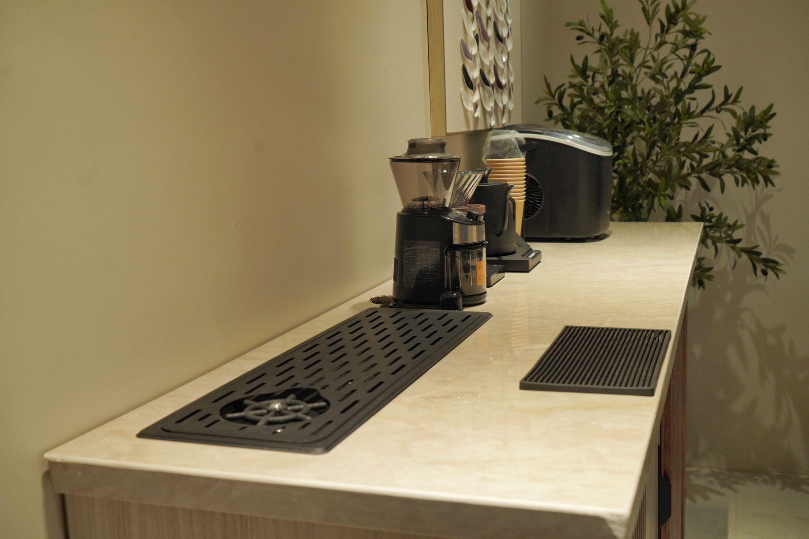 Luxurious Apartment with Comfortable and Simple Furniture | 5596 Interior