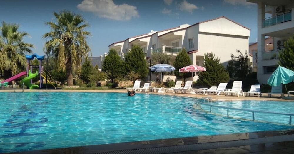 Flat Near Beach in Didim With Shared Pool Room