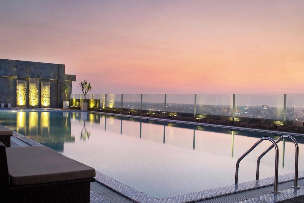Four Points By Sheraton Makassar Waterslide