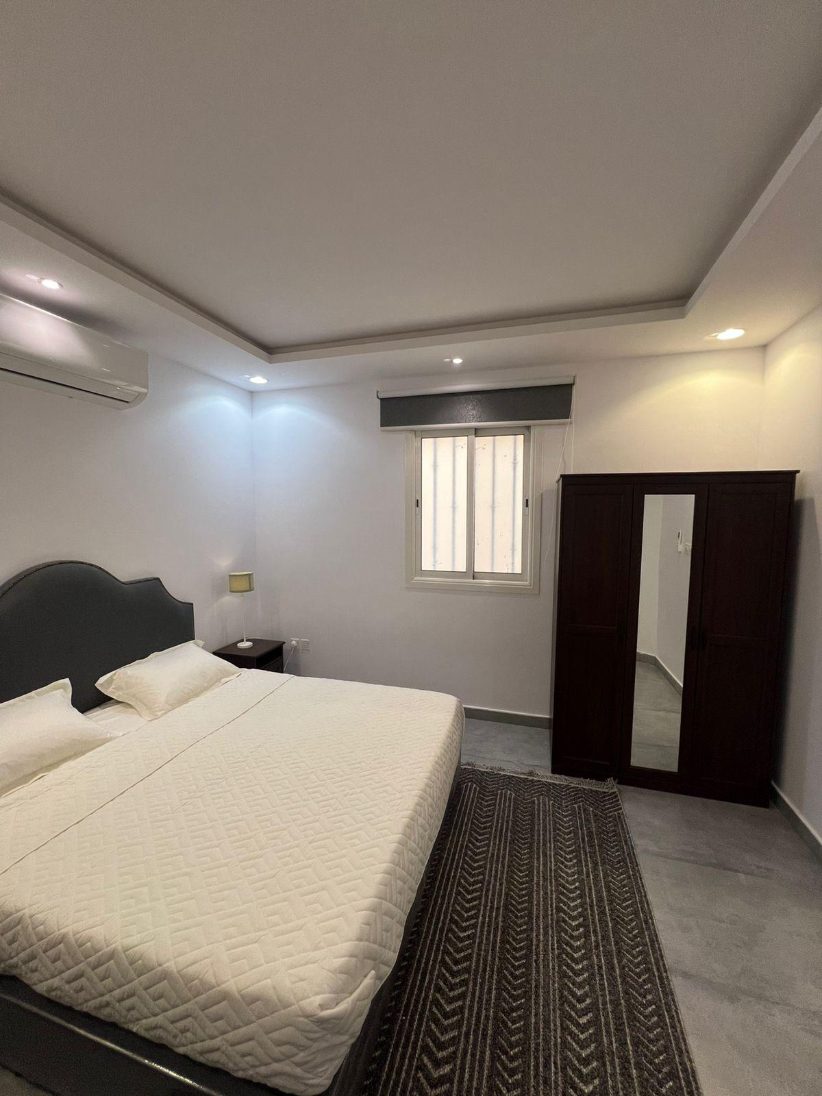 Elegant Apartment with Comfortable and Simple Furniture | 5568 Bedroom