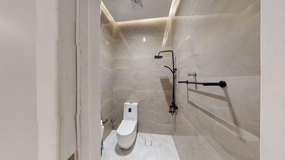 Comfy Chalet with Pool | 658 Bathroom