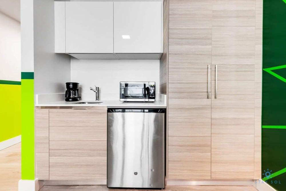 وورث ترافيلينج هوت توب يونيك روف توب بول غرفة