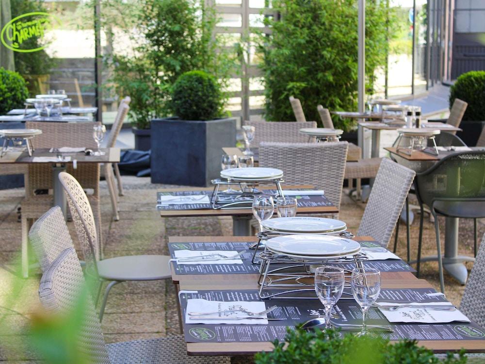 ibis Styles Evry Courcouronnes Hotel and Events Exterior