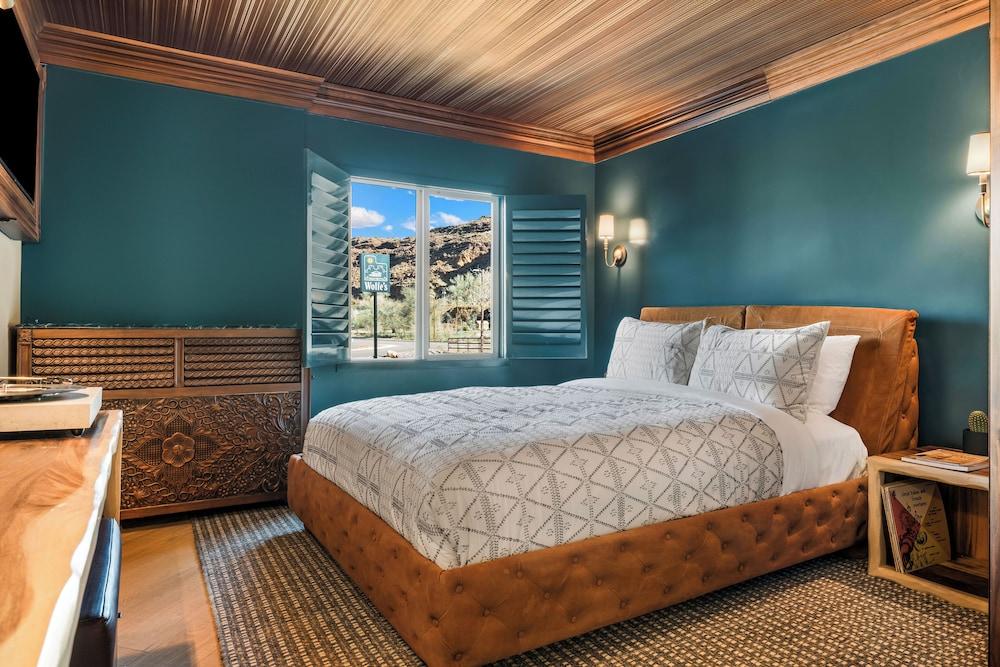 Wolfe's Hotel Moab