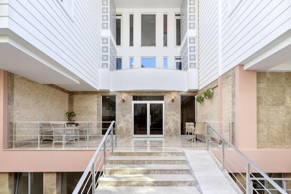 Onix Apart Hotel Exterior