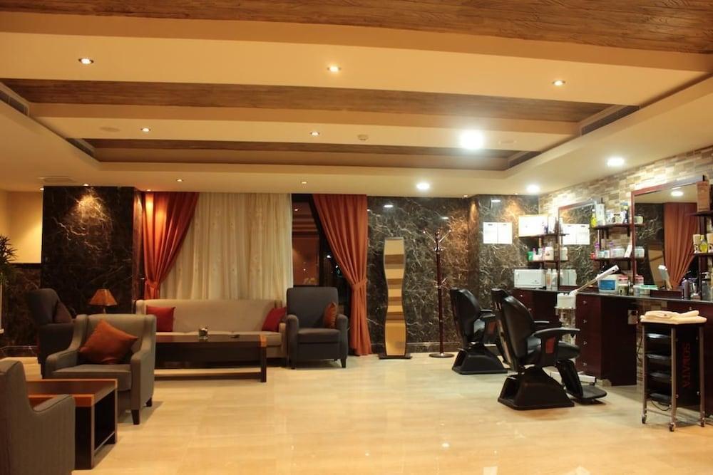 Platinum Seventy Aparthote Lobby Sitting Area