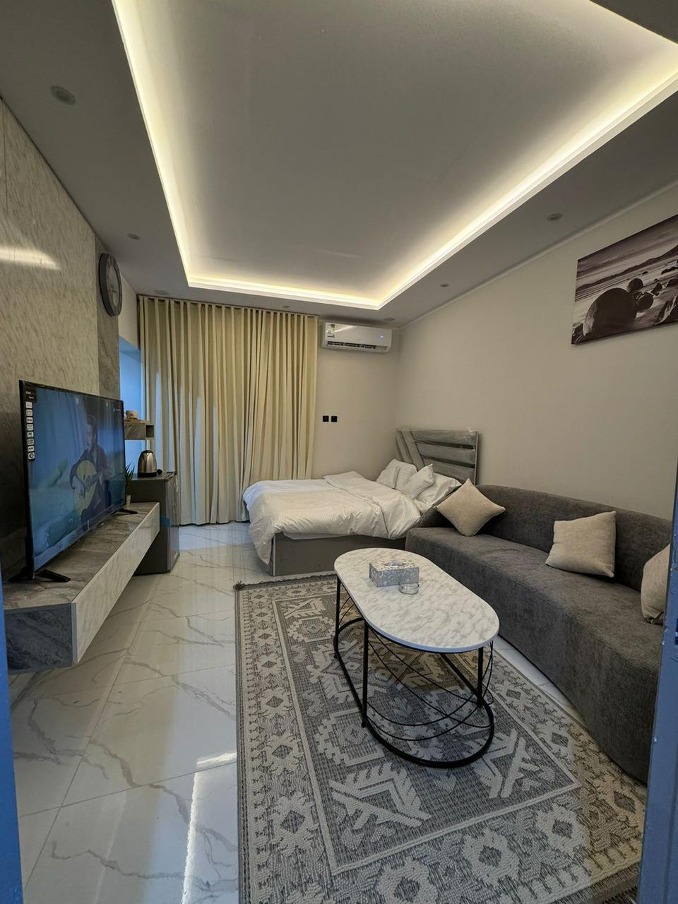Attractive Studio with Self Check-in | 5534 Featured Image