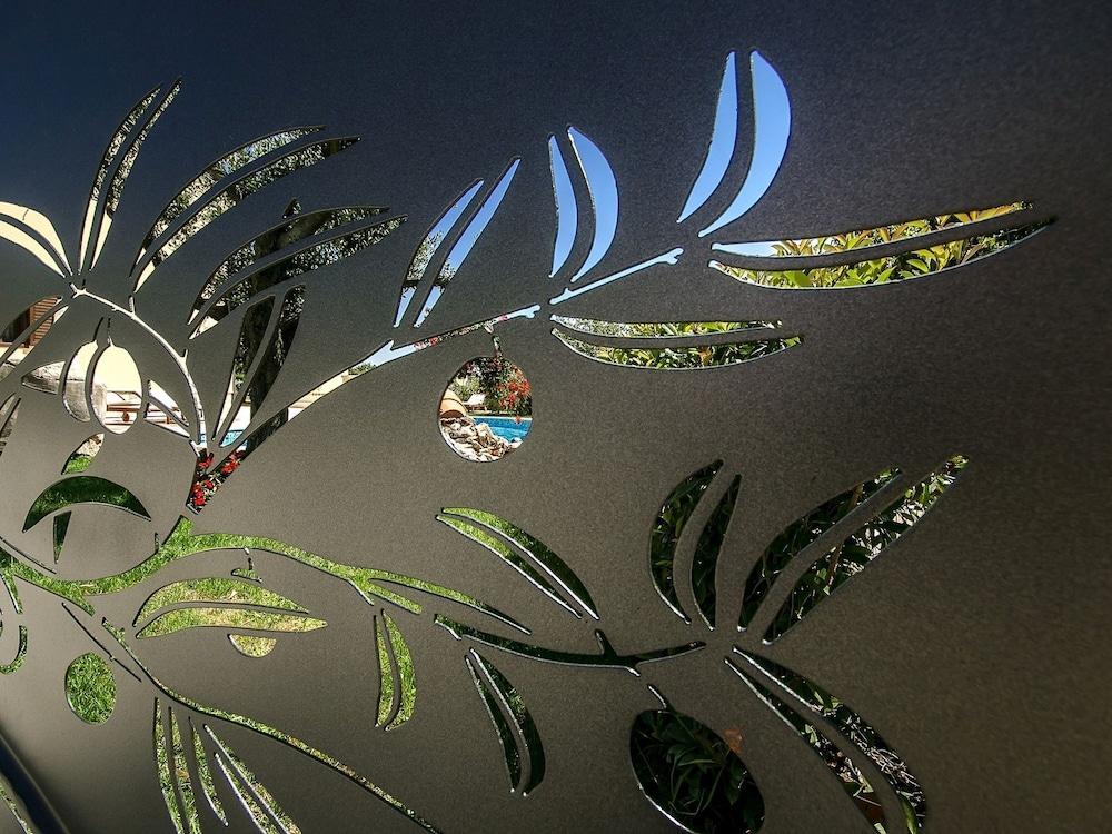 بيكتر سك أبارتمنت ويذ سويمينج بول إن فيسنجان داخلي