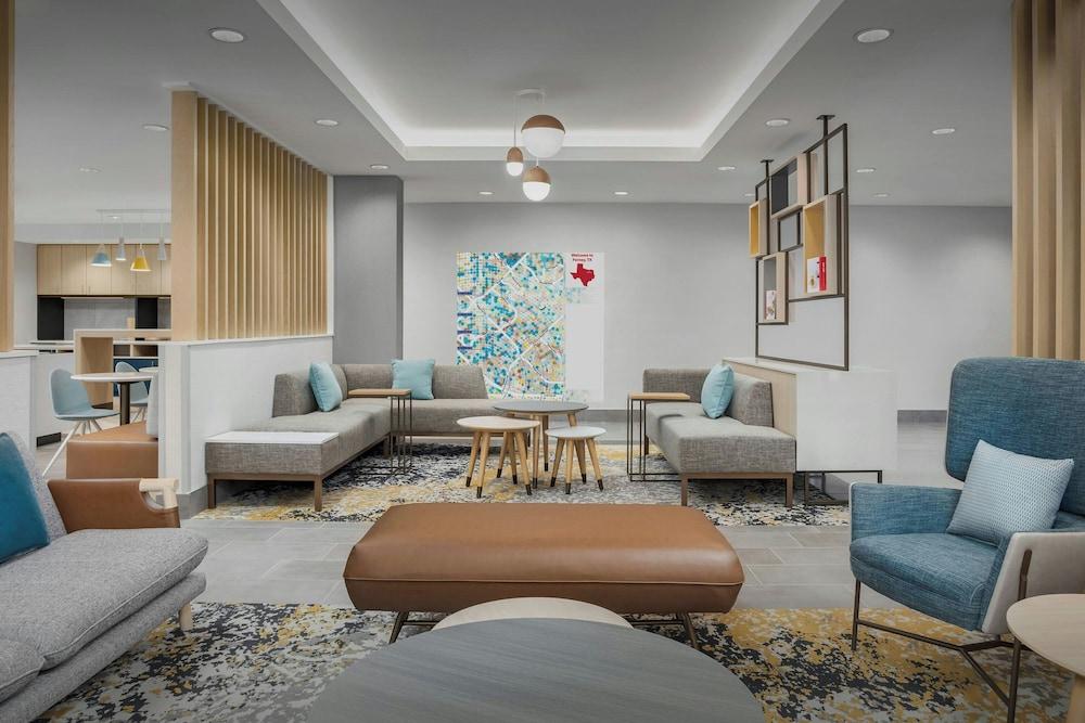 تاون بليس سويتس باي ماريوت فورني منطقة الانتظار في الردهة