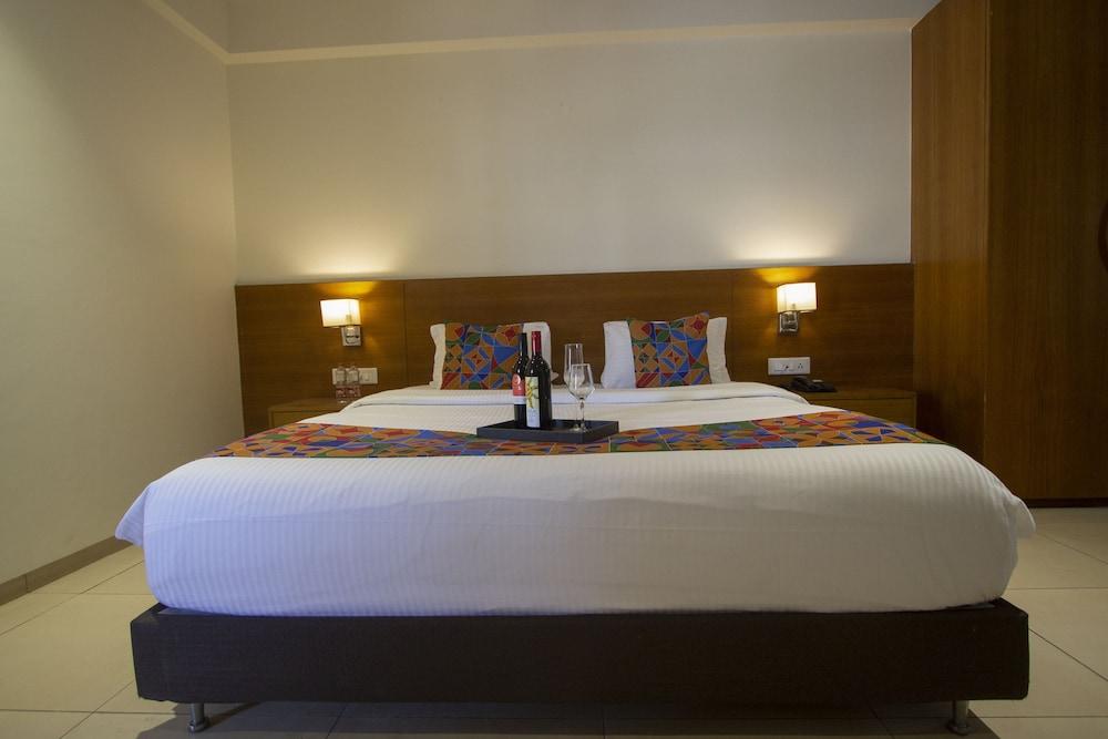 Monarch Express Room