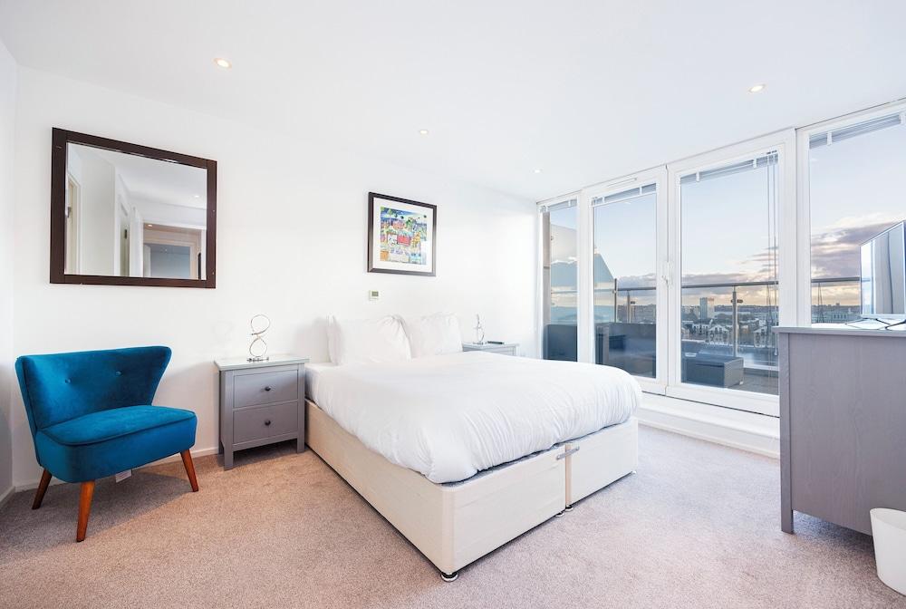 Cosy Corner Apartment Near to Excel Room