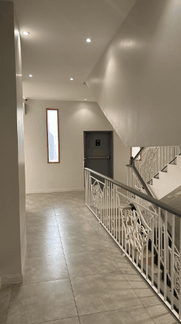 Modern Apartment with Self Check-in | 5486 Interior Entrance