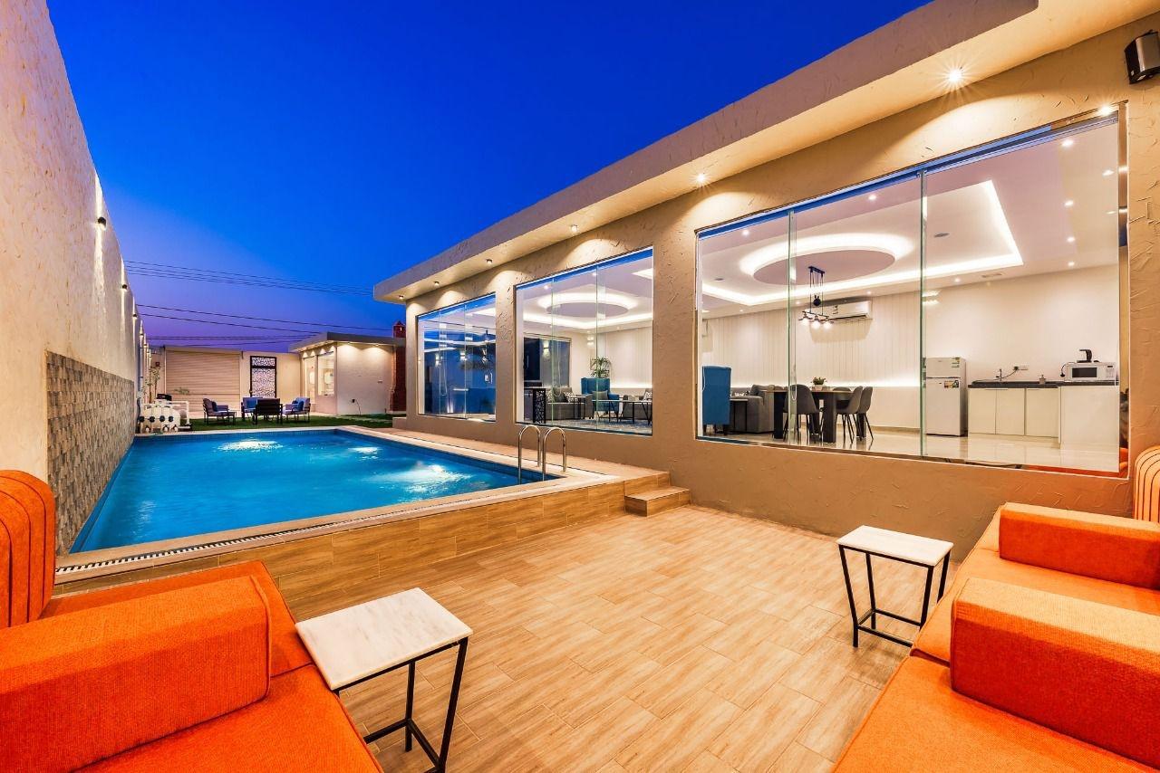 Elegant Chalet with Pool | 2602