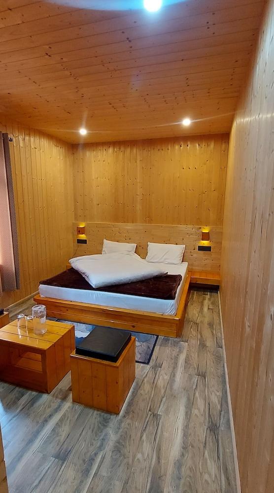 Hotel Shankar Shree Room