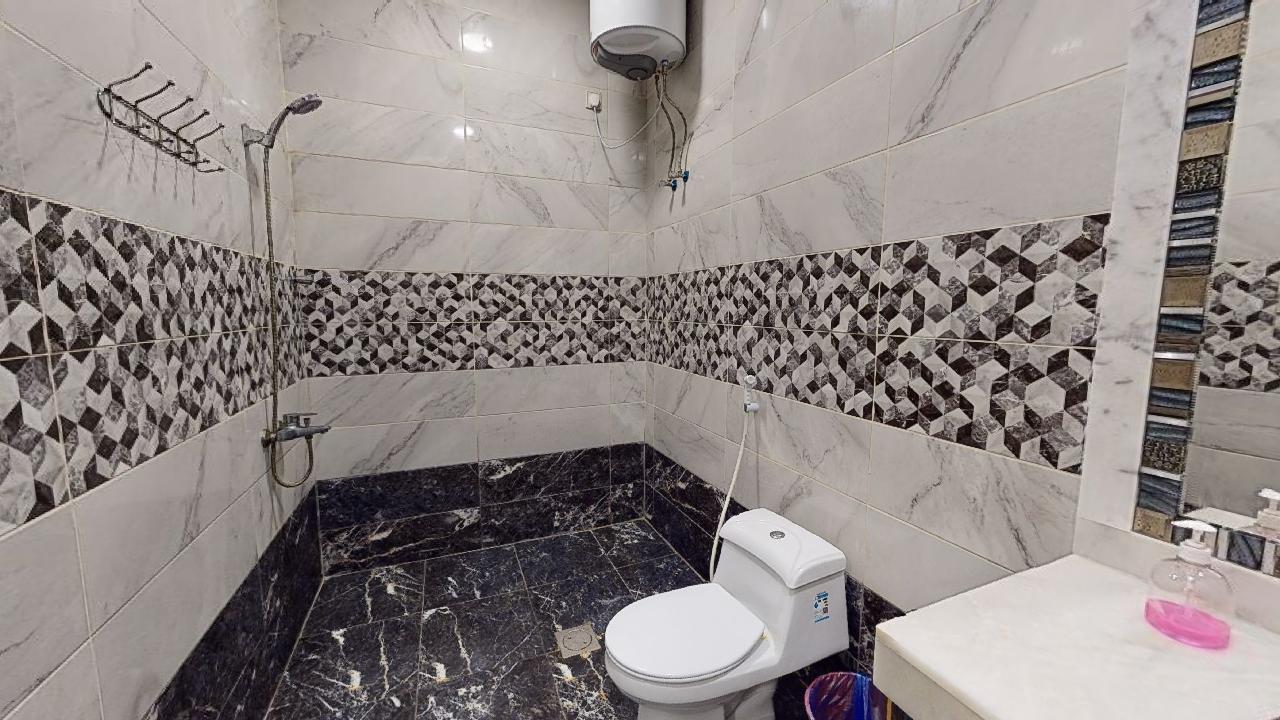 شاليه بتصميم رائع وبأثاث مريح وبسيط | 1513 حمام