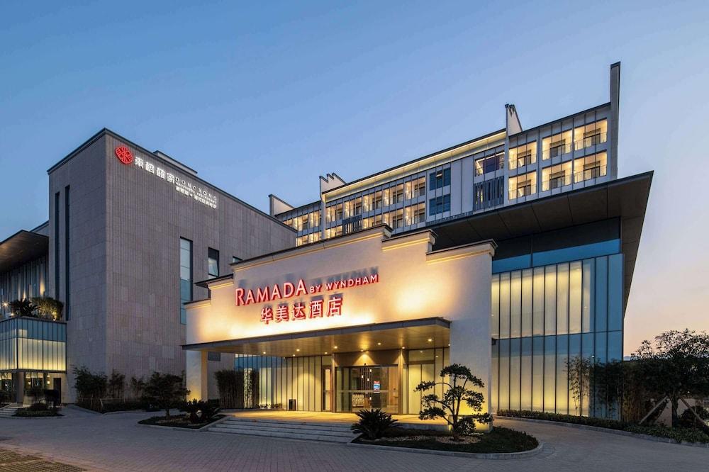 Ramada by Wyndham Huangshan North Featured Image