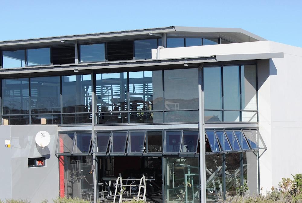 Moda Rossi, Langebaan 8-sleeper Gym